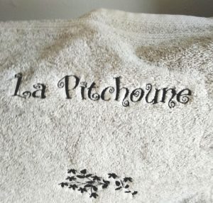 serviette brodee la pitchoune